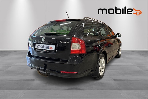 Skoda Octavia 3 of 5