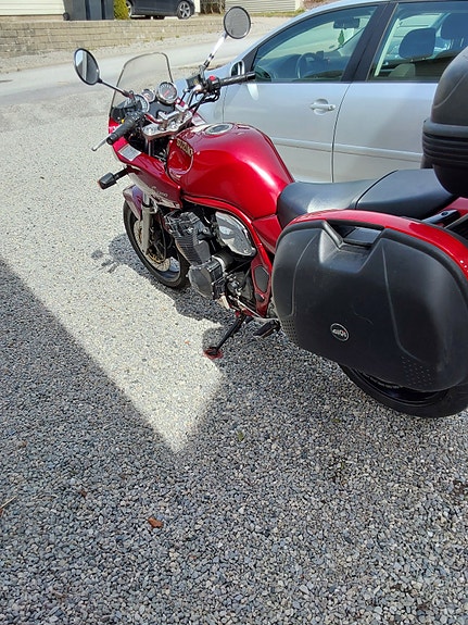 Suzuki GSF 1200 Bandit 2 of 5
