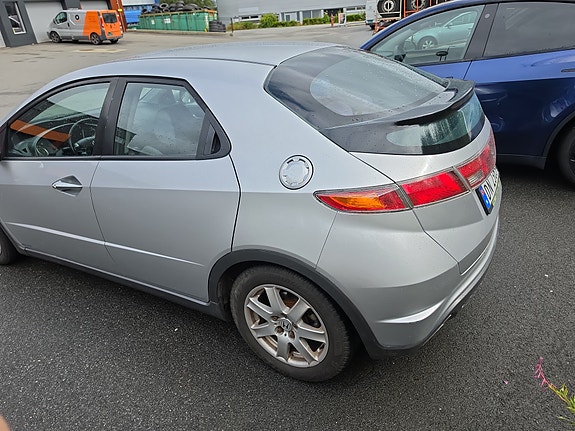Honda Civic 5 of 8