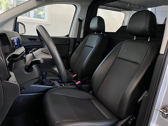 Volkswagen Caddy Maxi 24 of 30