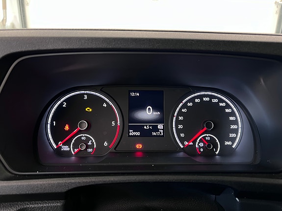 Volkswagen Caddy Maxi 27 of 30