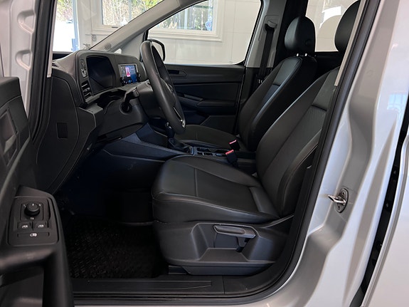 Volkswagen Caddy Maxi 25 of 30