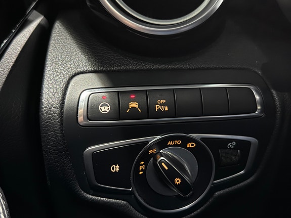 Mercedes-Benz GLC350 e 19 of 30