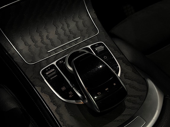 Mercedes-Benz GLC350 e 22 of 30