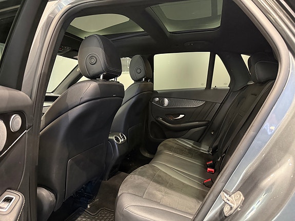 Mercedes-Benz GLC350 e 14 of 30