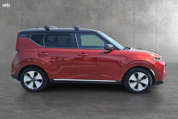 Kia e-Soul 2 of 5