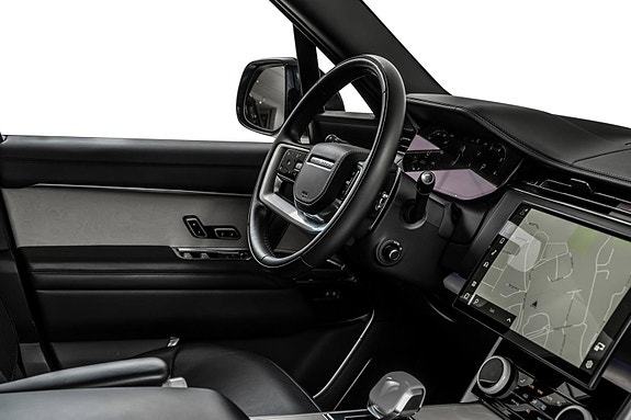 Land Rover Range Rover 9 of 30
