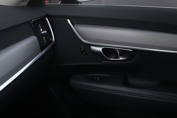 Volvo V90 25 of 30