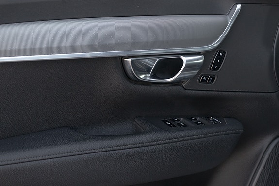 Volvo V90 16 of 30