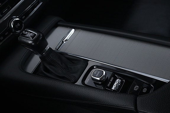 Volvo V90 26 of 30