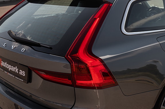 Volvo V90 9 of 30
