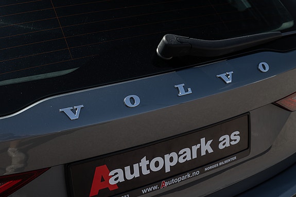 Volvo V90 10 of 30