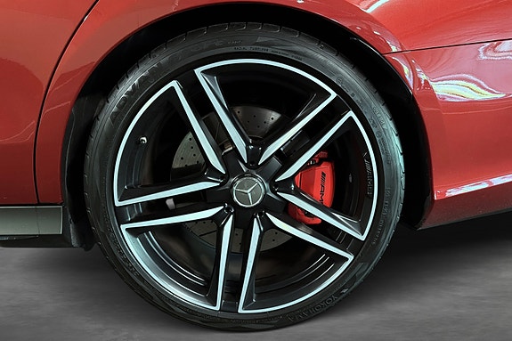 Mercedes-Benz E63 8 of 21