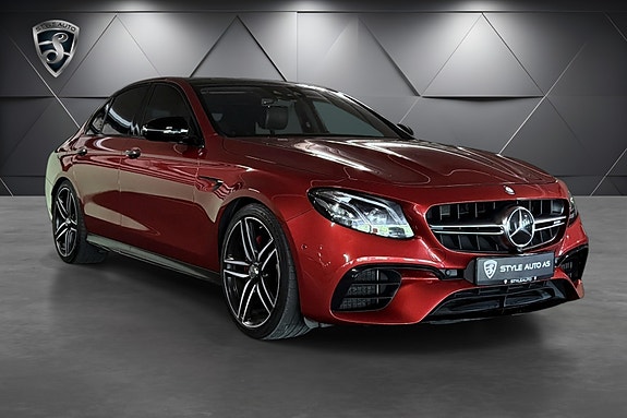 Mercedes-Benz E63 3 of 21