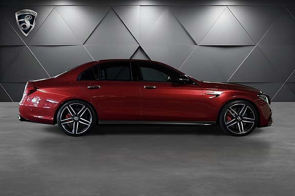 Mercedes-Benz E63 4 of 21