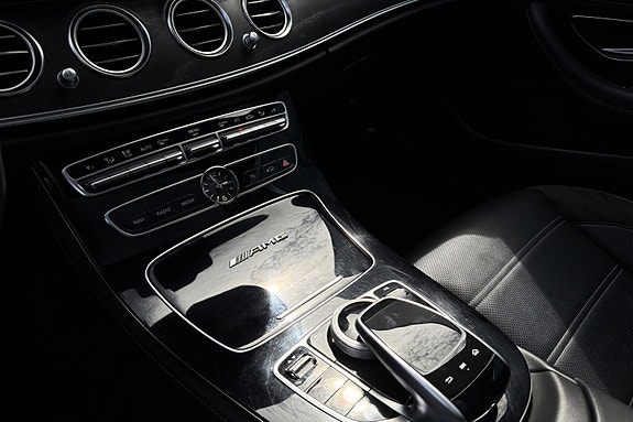 Mercedes-Benz E63 14 of 21