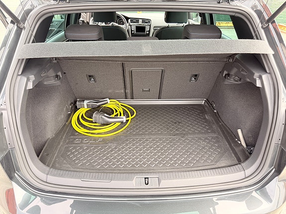 Volkswagen Golf VII 7 of 13