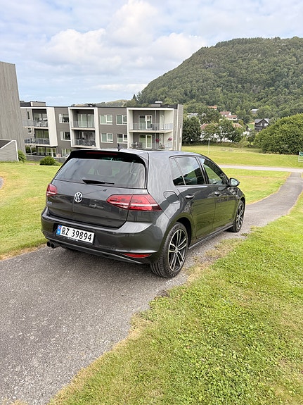 Volkswagen Golf VII 4 of 13