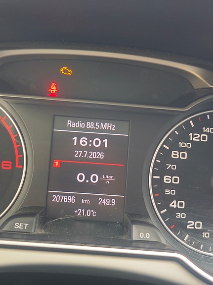 Audi A4 12 of 30