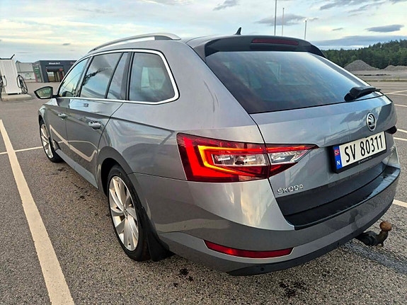 Skoda Superb 4 of 5