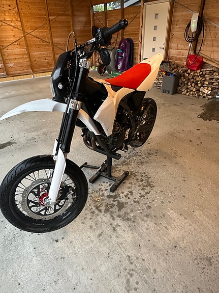Fantic XMF 125 5 of 9