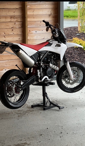 Fantic XMF 125 2 of 9