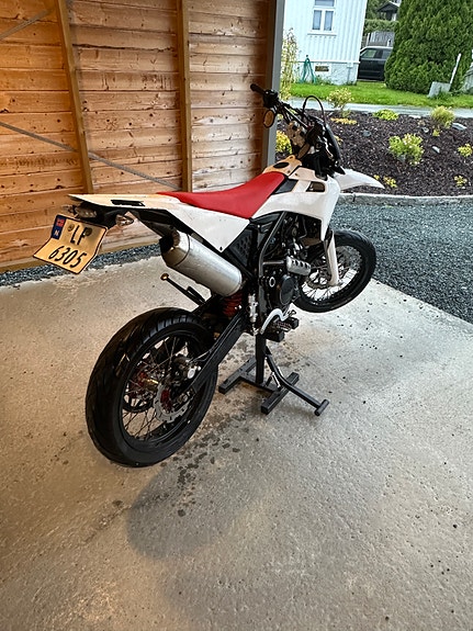 Fantic XMF 125 4 of 9