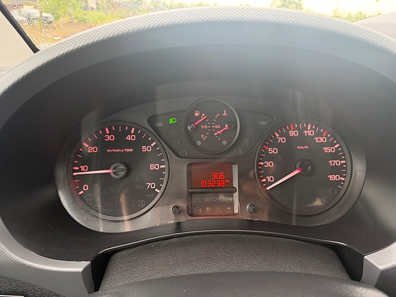 Peugeot Partner 14 of 16