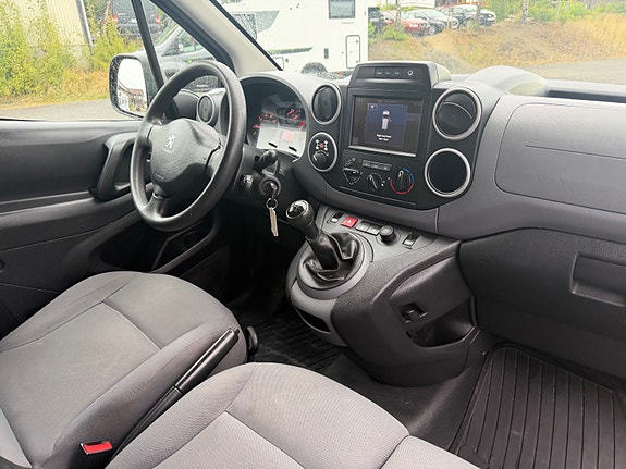 Peugeot Partner 13 of 16