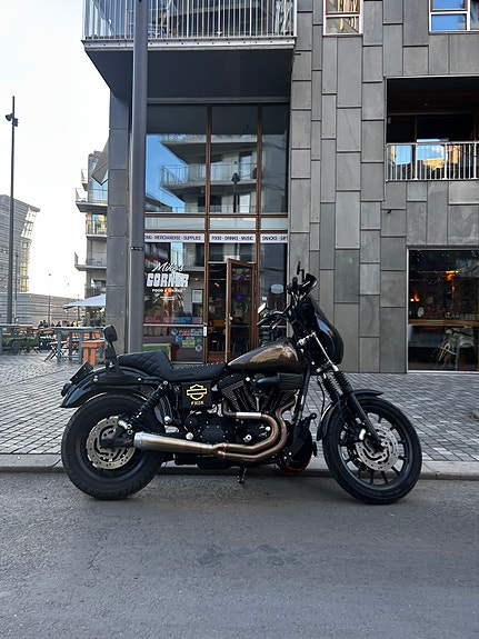 Harley-Davidson Superglide Sport FXDX 2 of 2