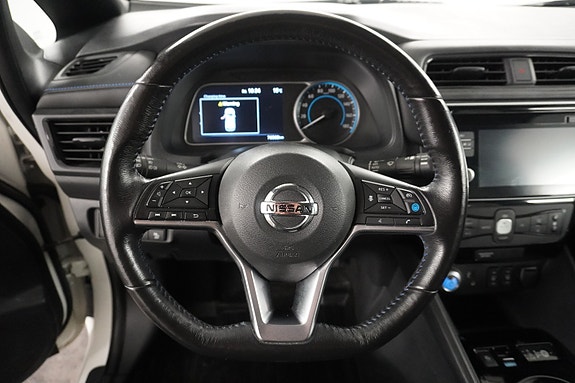 Nissan Leaf 21 of 27
