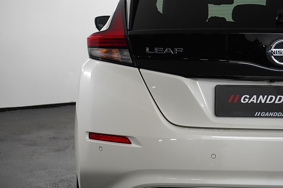 Nissan Leaf 8 of 27