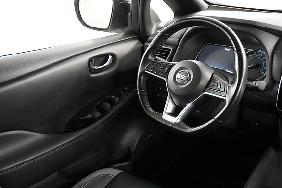 Nissan Leaf 13 of 27