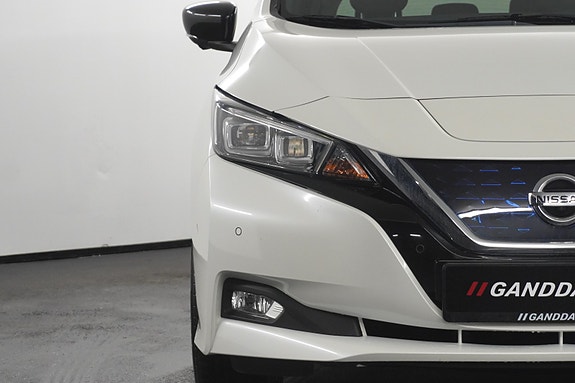 Nissan Leaf 3 of 5