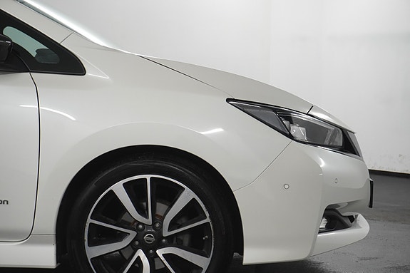 Nissan Leaf 2 of 5