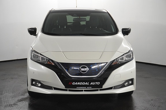 Nissan Leaf 4 of 5