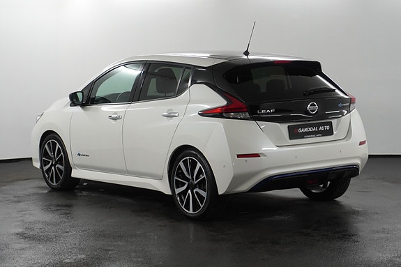 Nissan Leaf 6 of 27