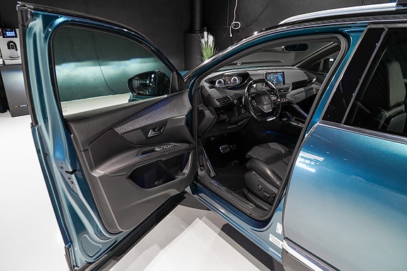 Peugeot 5008 17 of 30