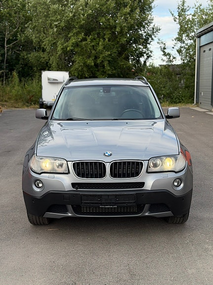BMW X3 2 of 5