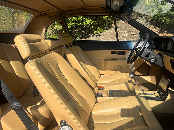Ferrari Mondial 6 of 14