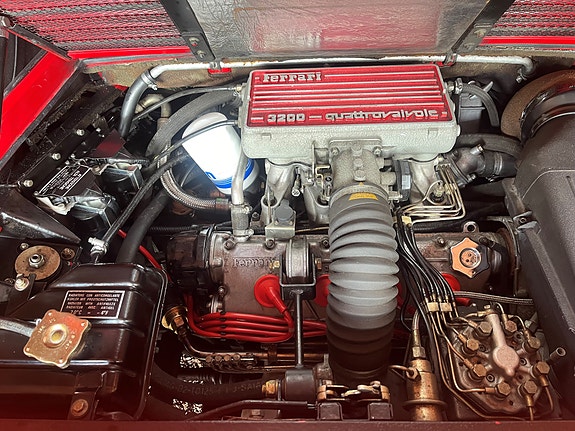 Ferrari Mondial 8 of 14