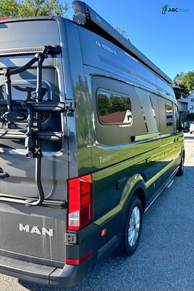 Adria Twin Max 680 SGX // Solc+Lit.batt // Senkeseng // LED-bar // NAV+R.kam // S.stativ // Utv.dusj+gass // V.hjul // 5 of 15