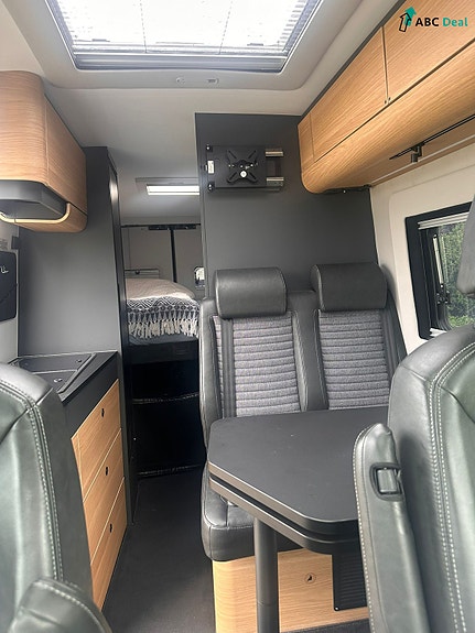 Adria Twin Max 680 SGX // Solc+Lit.batt // Senkeseng // LED-bar // NAV+R.kam // S.stativ // Utv.dusj+gass // V.hjul // 12 of 15