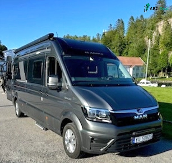 Adria Twin Max 680 SGX // Solc+Lit.batt // Senkeseng // LED-bar // NAV+R.kam // S.stativ // Utv.dusj+gass // V.hjul // 2 of 15