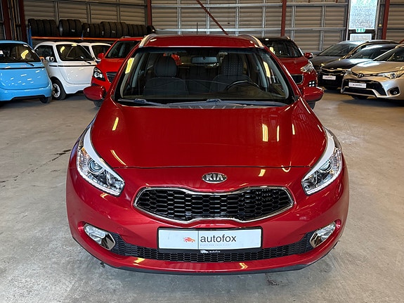 Kia Ceed 2 of 5
