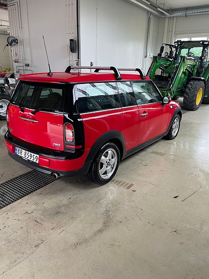 MINI Clubman One 3 of 5