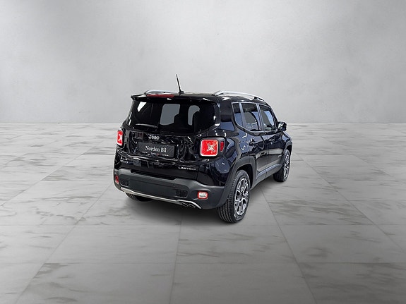 Jeep Renegade 8 of 30