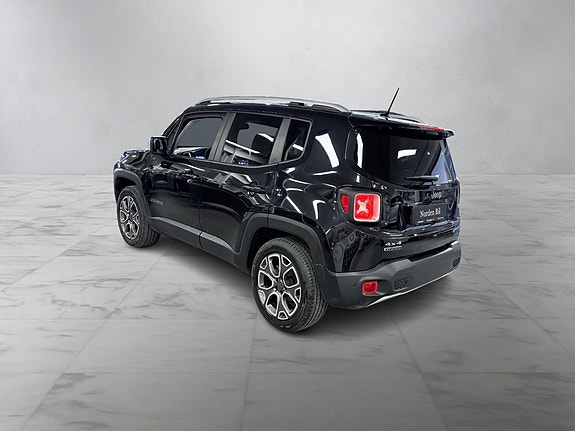 Jeep Renegade 6 of 30
