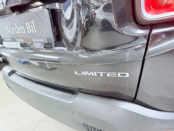 Jeep Renegade 10 of 30