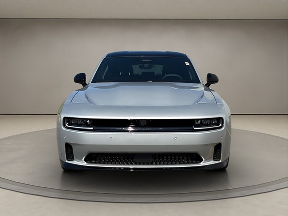 Dodge Charger 2 of 5
